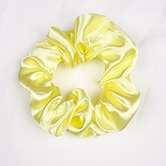 4 FOR $16 🔥Yellow Satin Scrunchie Hair Tie - Picture 1 of 5